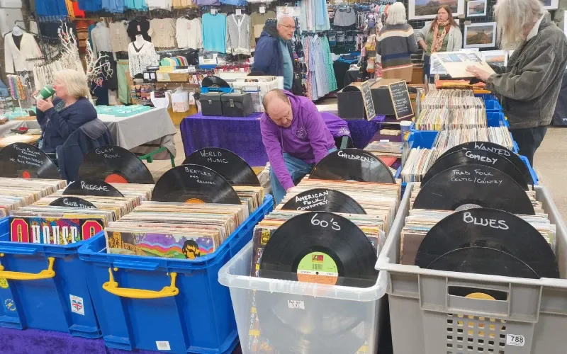 Going for the (Vinyl) Record (and reselling them)